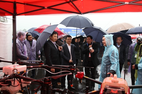 1521727806867649.jpg s1803221111317533293.jpg